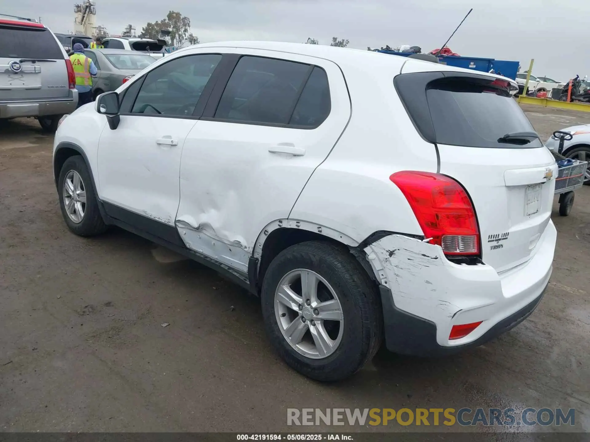 3 Фотография поврежденного автомобиля 3GNCJKSB7LL171573 CHEVROLET TRAX 2020