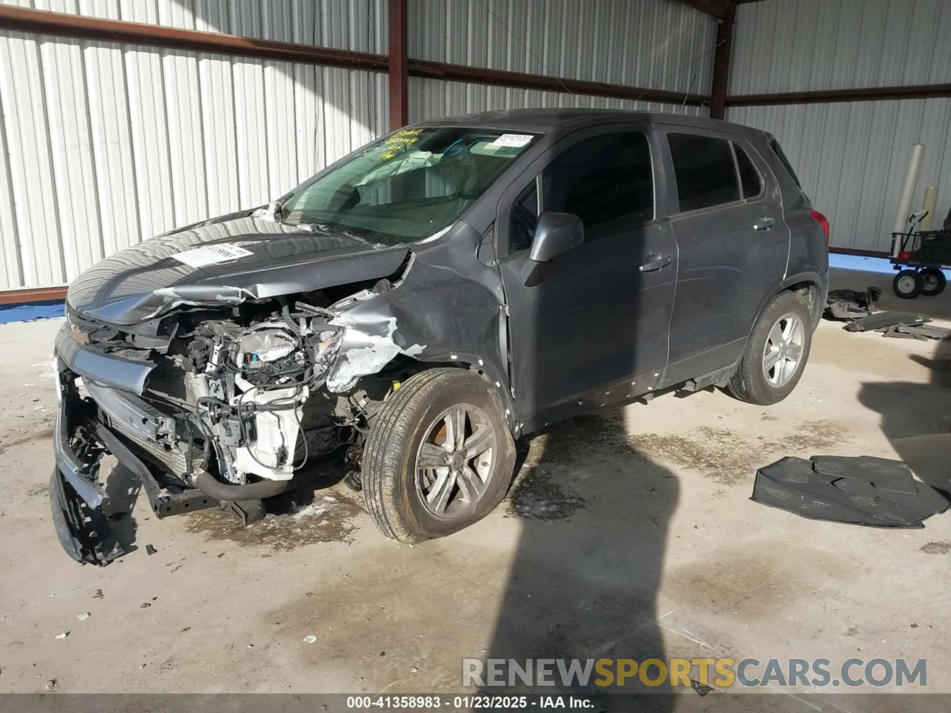 2 Photograph of a damaged car 3GNCJKSB7LL286075 CHEVROLET TRAX 2020