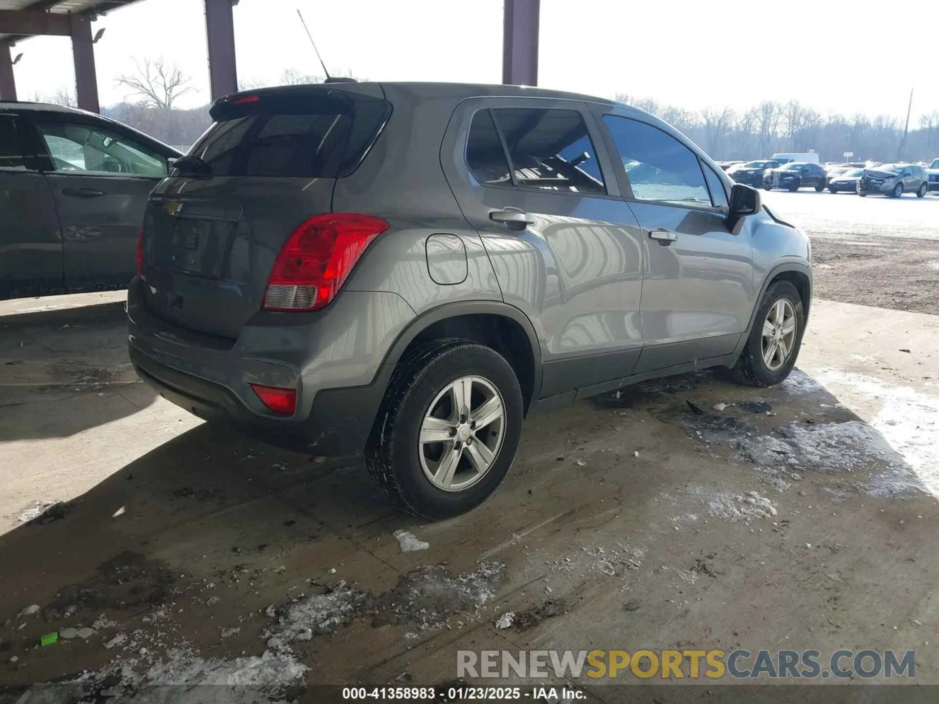 4 Photograph of a damaged car 3GNCJKSB7LL286075 CHEVROLET TRAX 2020