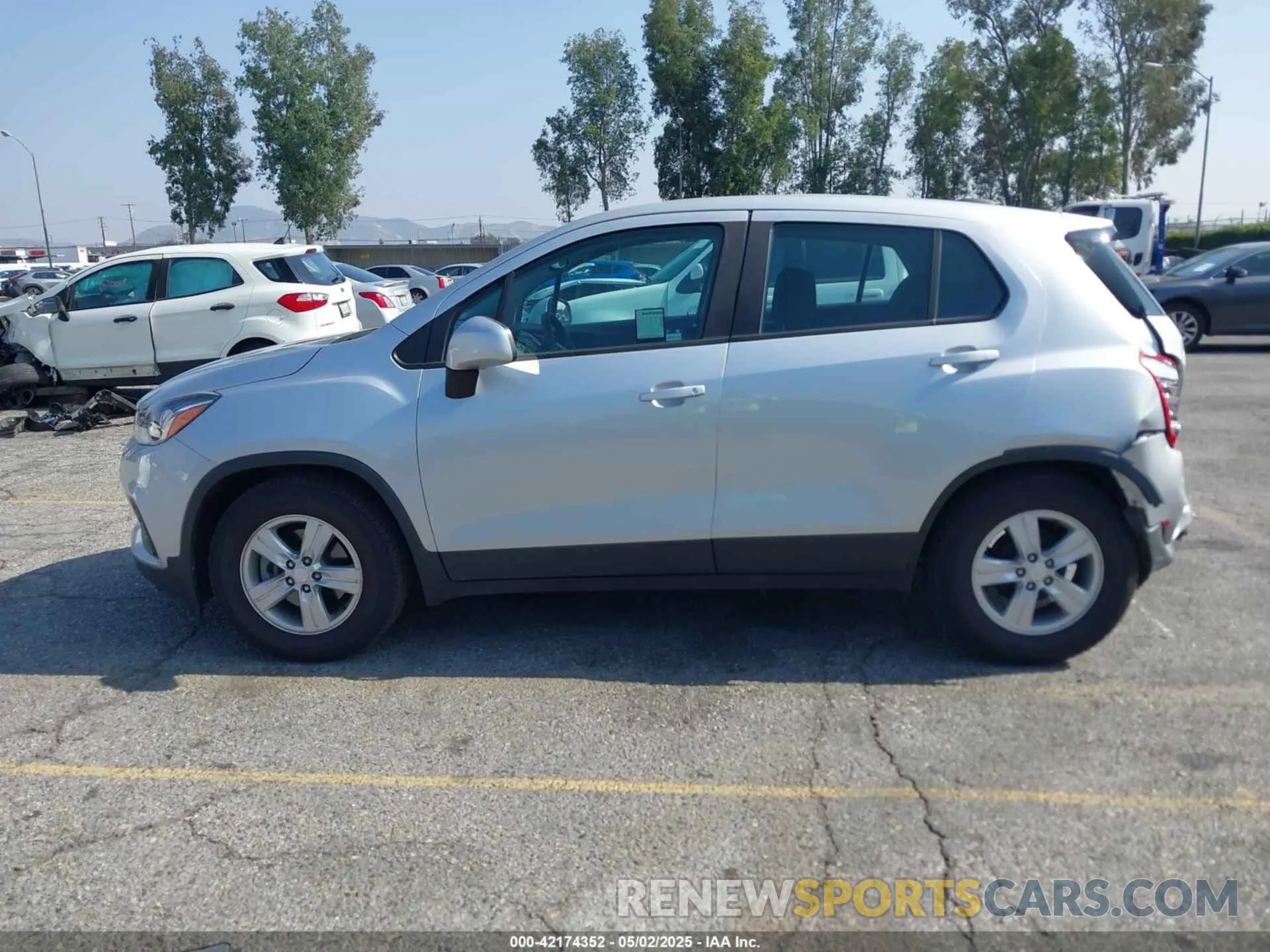 14 Photograph of a damaged car 3GNCJKSB7LL299358 CHEVROLET TRAX 2020