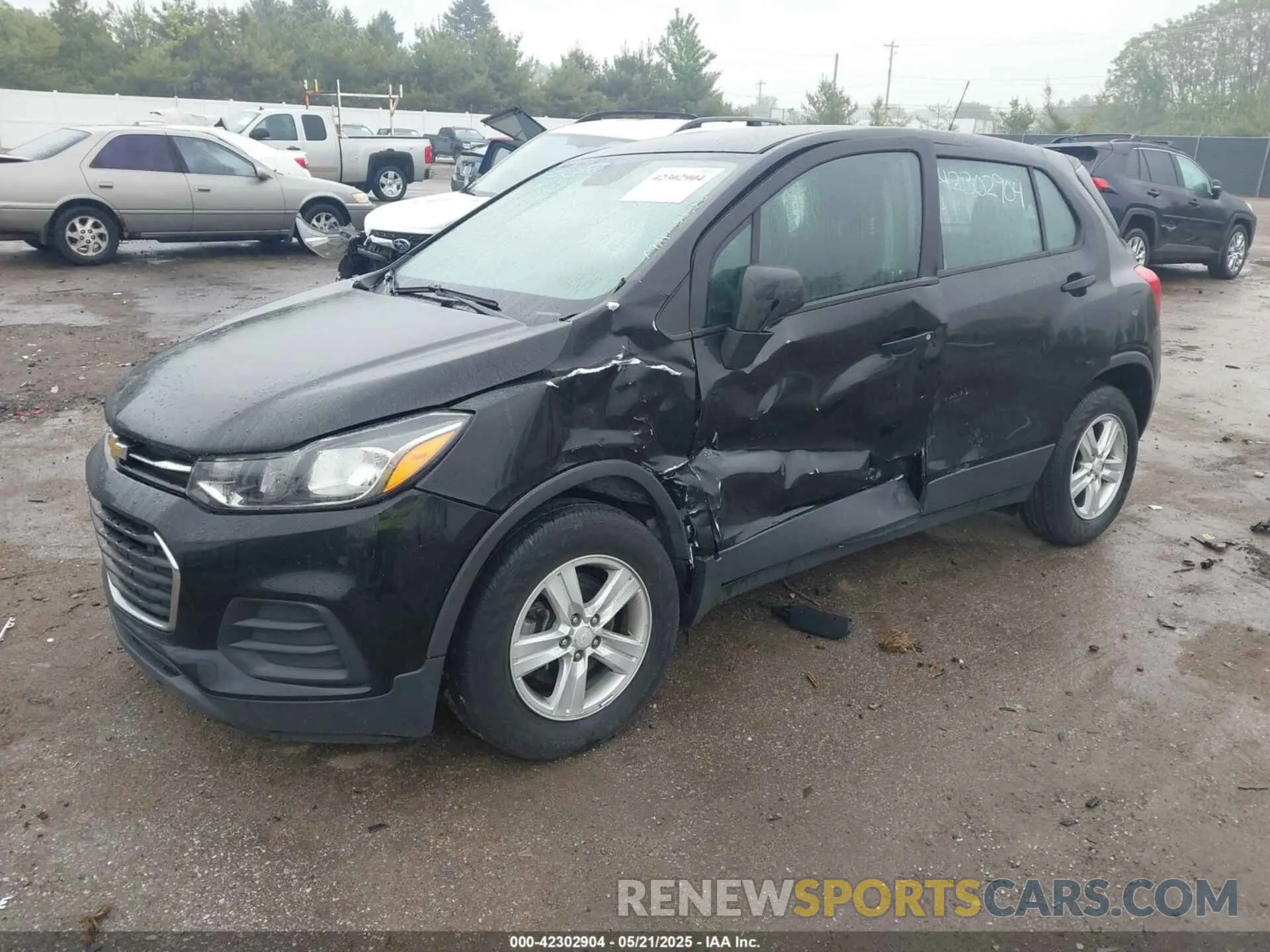 2 Photograph of a damaged car 3GNCJKSB8LL125797 CHEVROLET TRAX 2020
