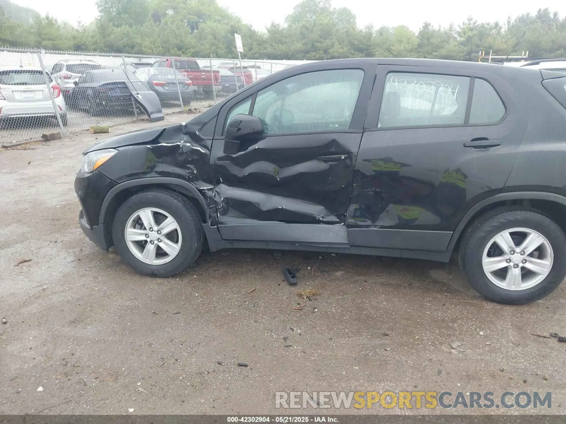 6 Photograph of a damaged car 3GNCJKSB8LL125797 CHEVROLET TRAX 2020