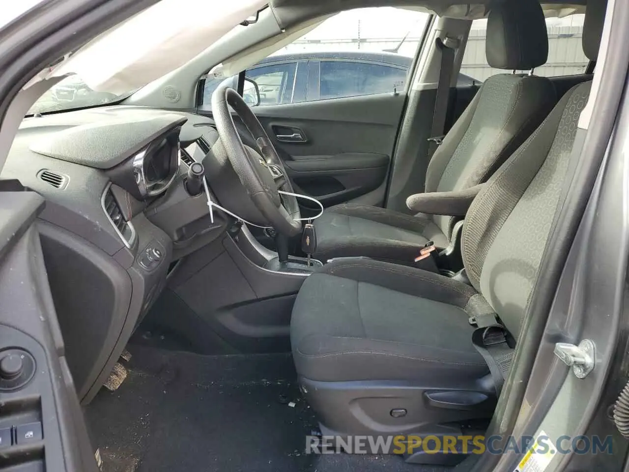 7 Photograph of a damaged car 3GNCJKSB8LL213281 CHEVROLET TRAX 2020
