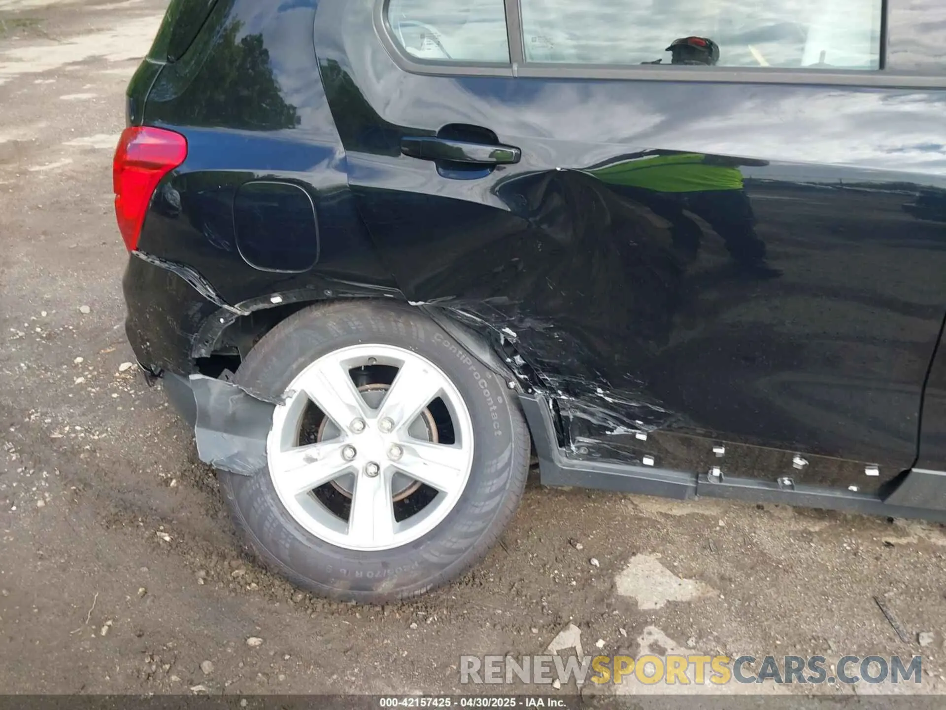 6 Photograph of a damaged car 3GNCJKSB8LL226077 CHEVROLET TRAX 2020