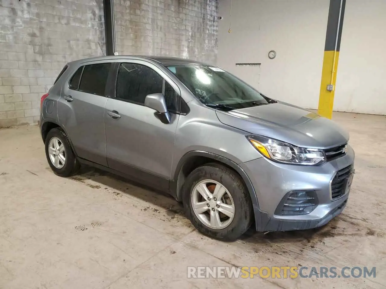 4 Photograph of a damaged car 3GNCJKSB8LL272024 CHEVROLET TRAX 2020