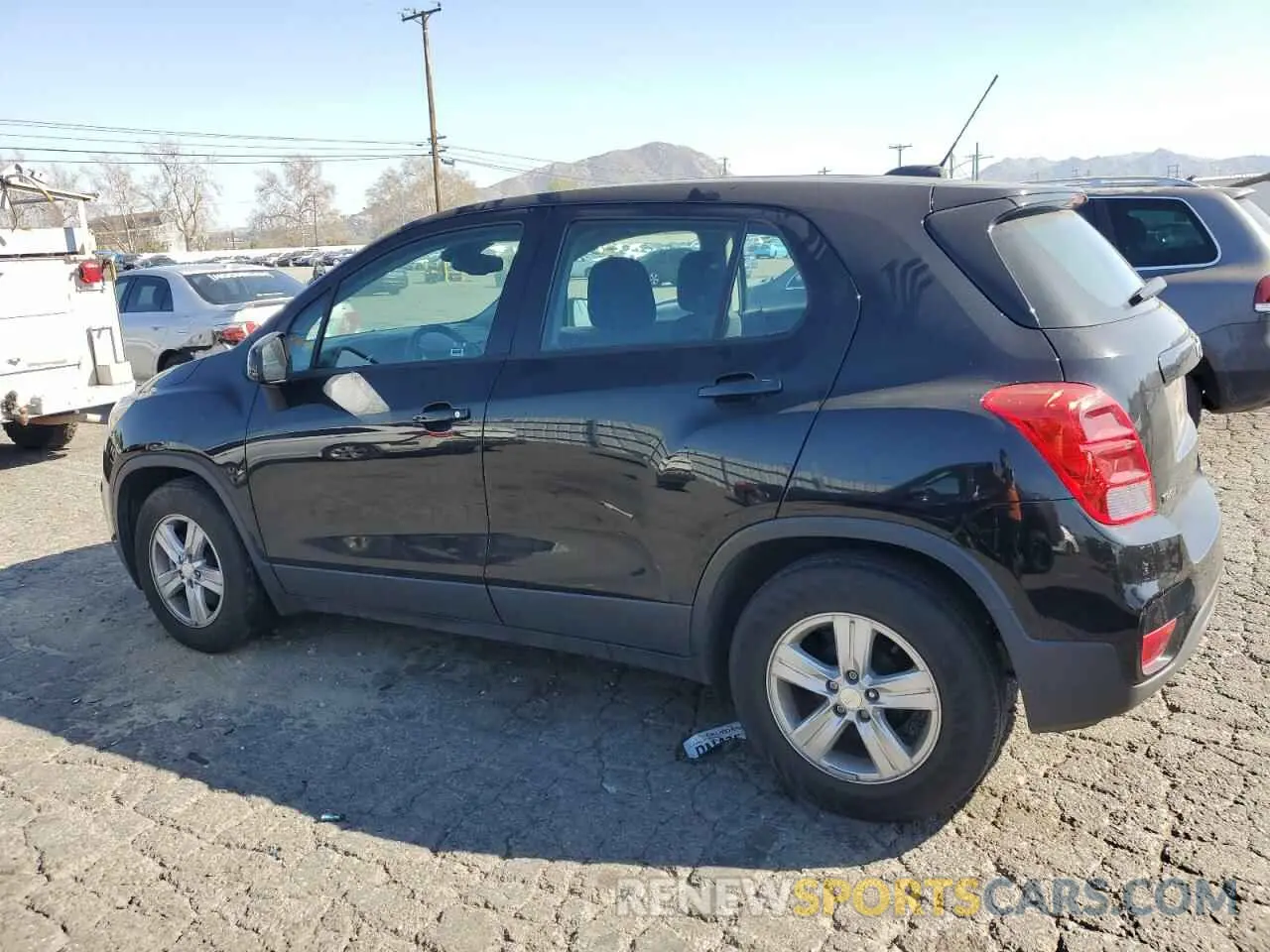 2 Photograph of a damaged car 3GNCJKSB8LL332674 CHEVROLET TRAX 2020