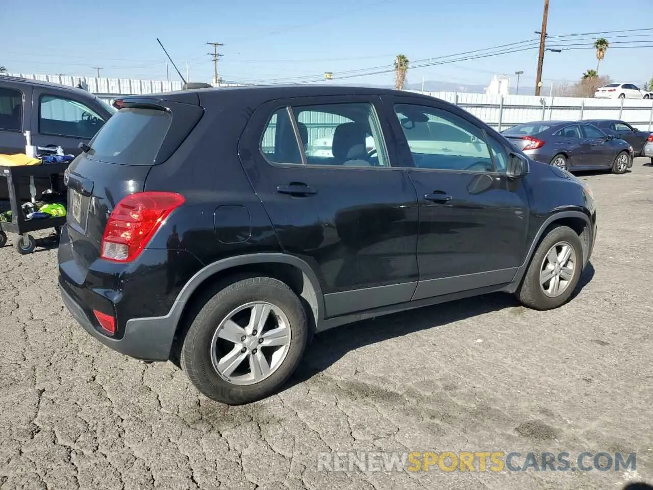 3 Photograph of a damaged car 3GNCJKSB8LL332674 CHEVROLET TRAX 2020