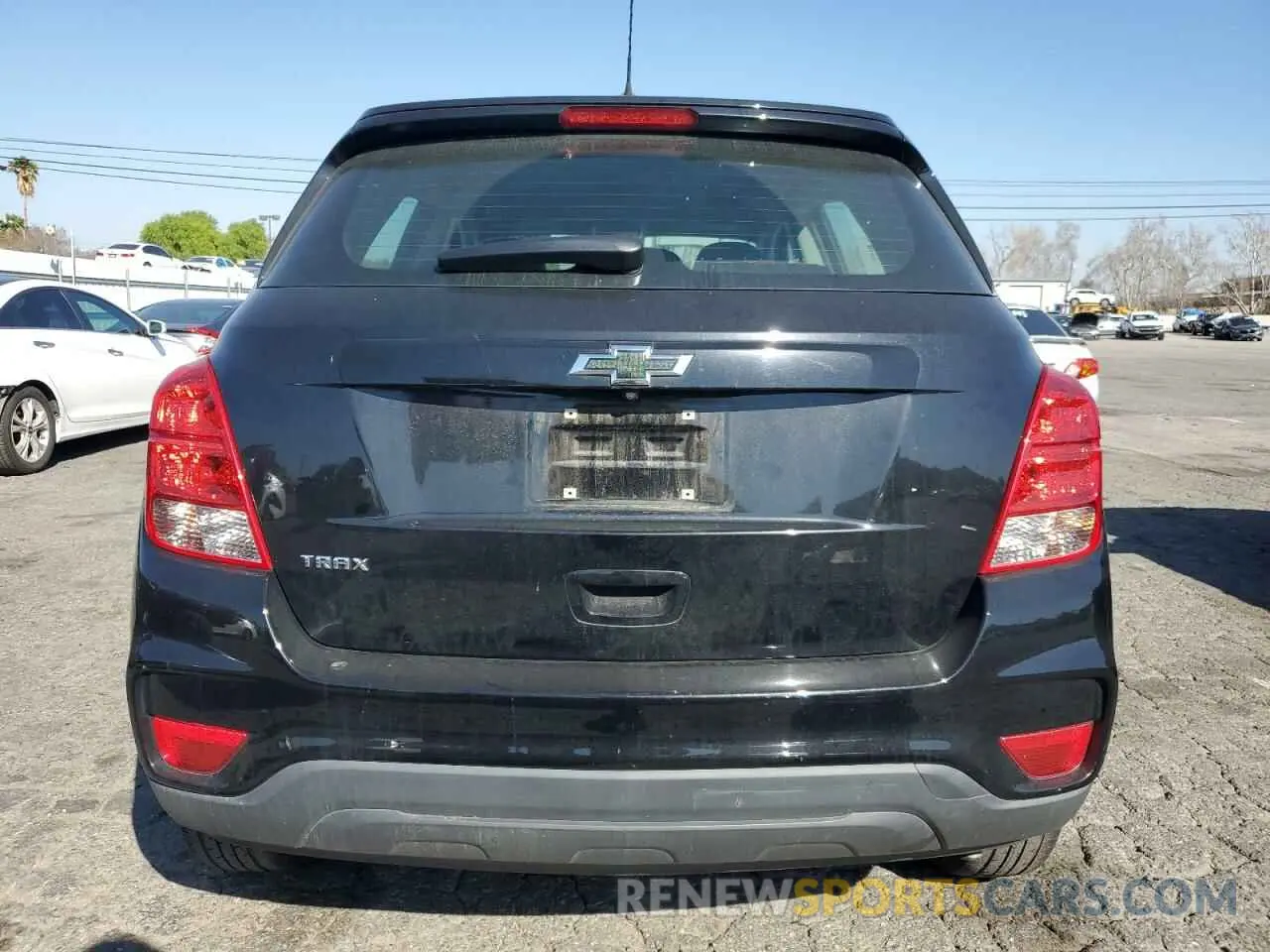 6 Photograph of a damaged car 3GNCJKSB8LL332674 CHEVROLET TRAX 2020