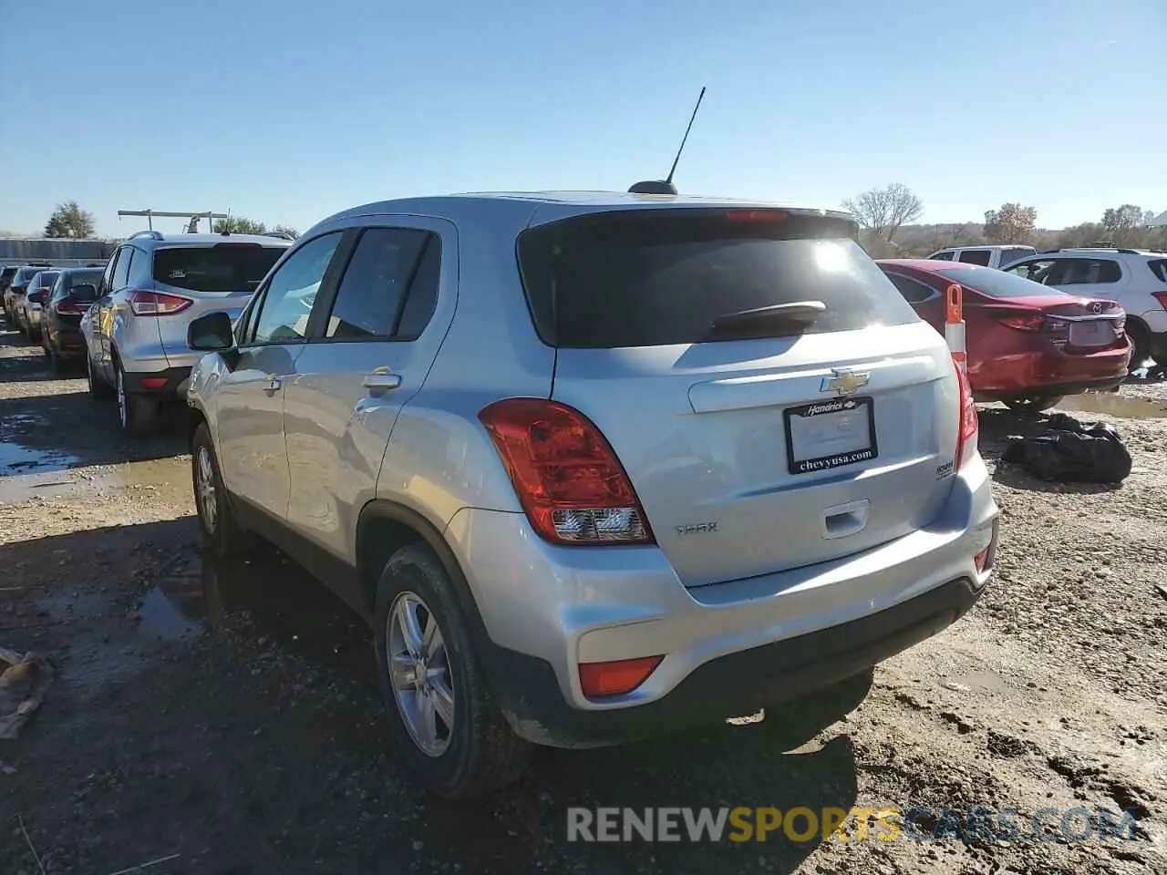 2 Фотография поврежденного автомобиля 3GNCJKSB9LL127686 CHEVROLET TRAX 2020