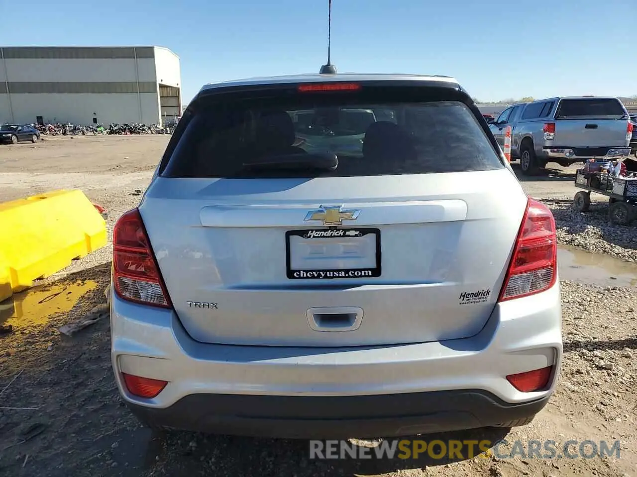6 Фотография поврежденного автомобиля 3GNCJKSB9LL127686 CHEVROLET TRAX 2020