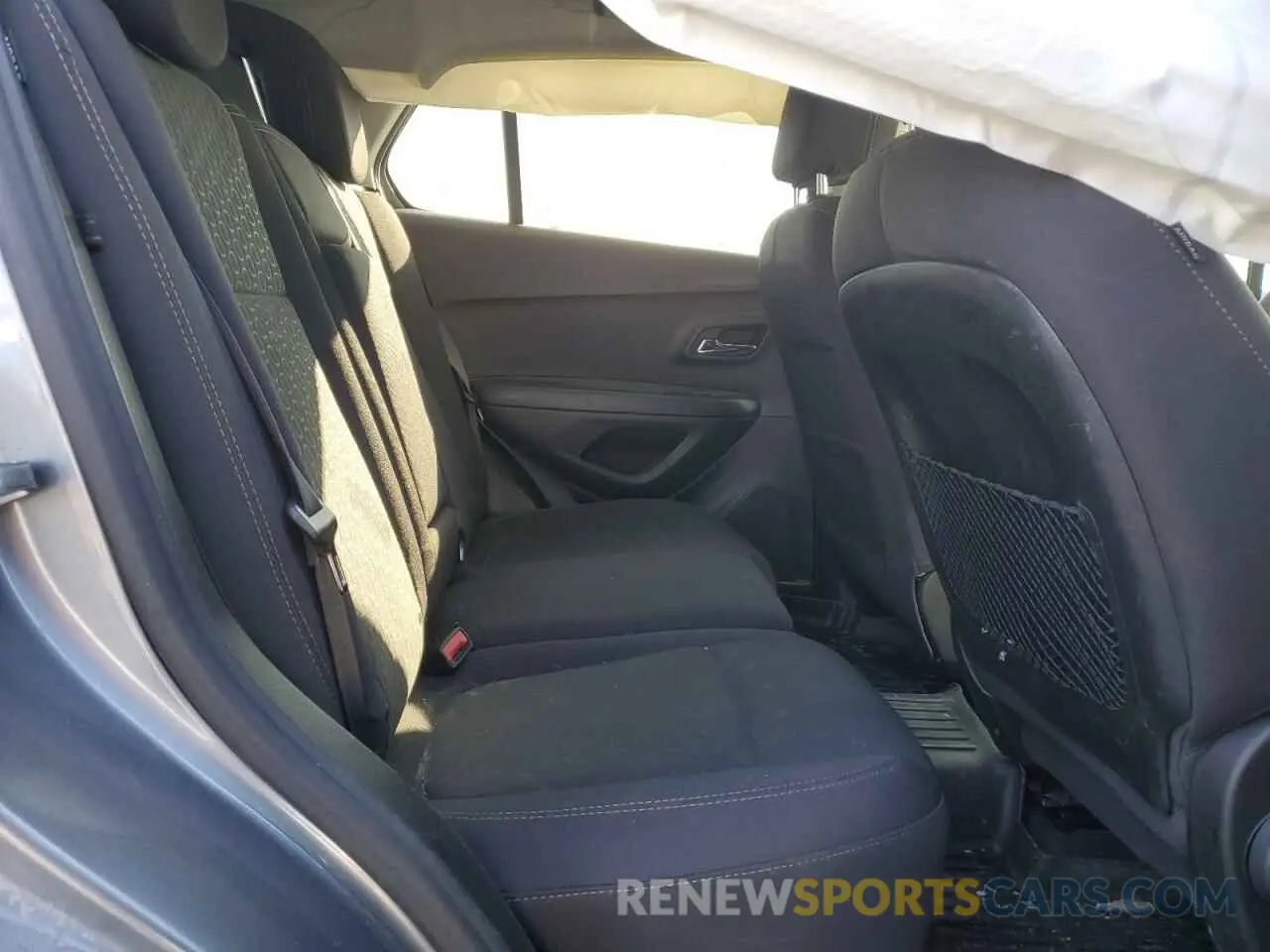 10 Фотография поврежденного автомобиля 3GNCJKSB9LL157657 CHEVROLET TRAX 2020