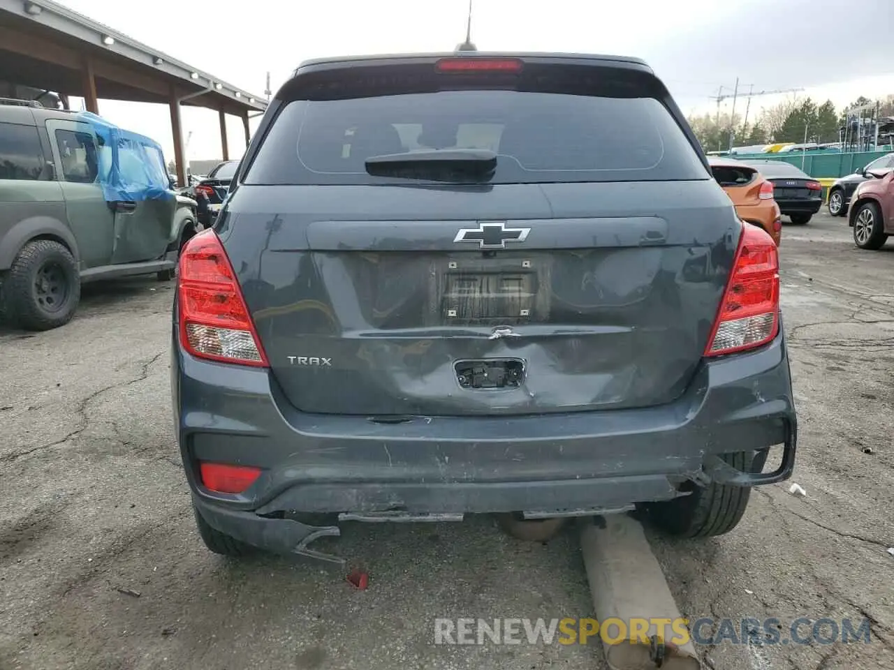 6 Photograph of a damaged car 3GNCJKSB9LL202936 CHEVROLET TRAX 2020