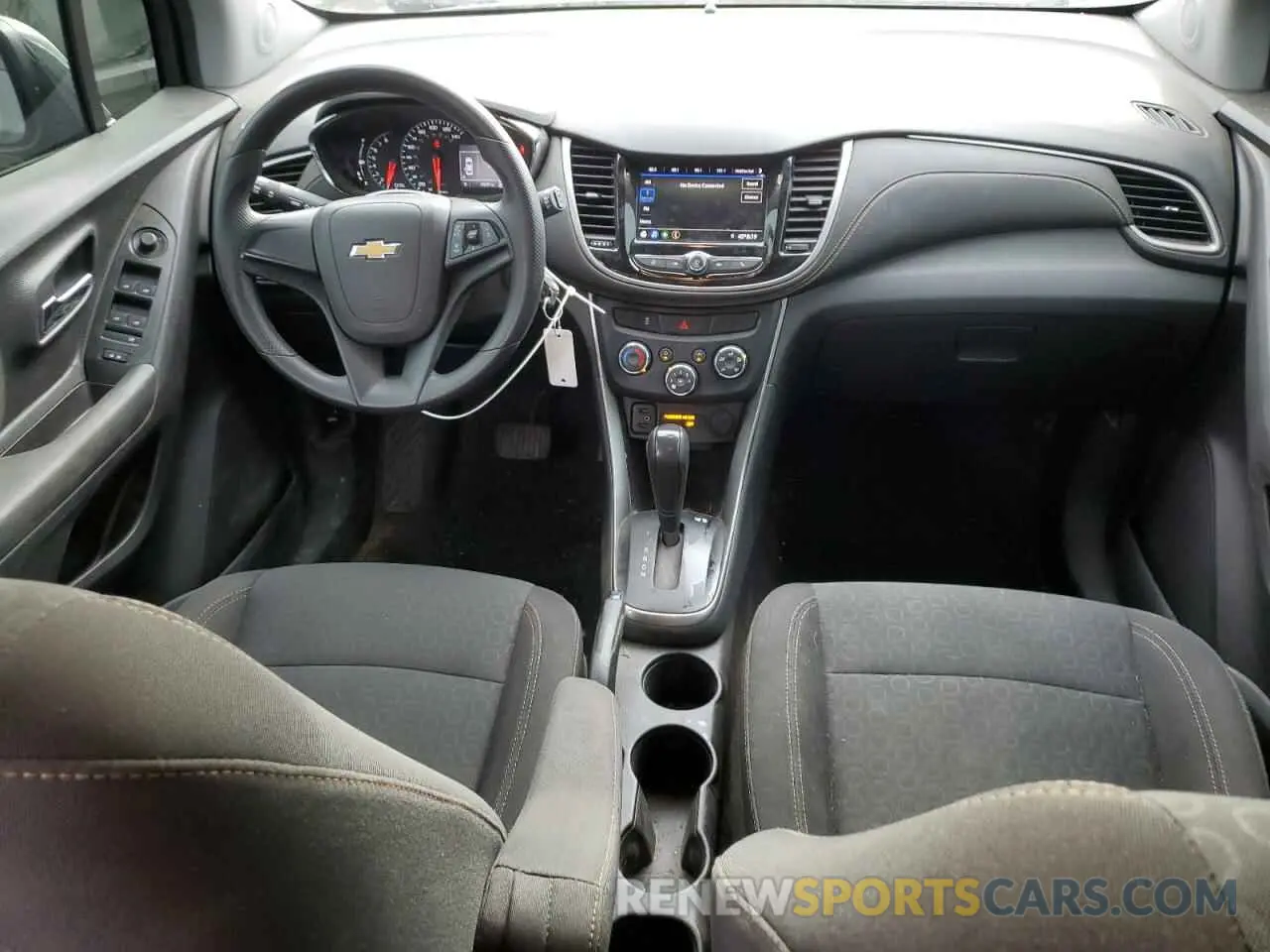 8 Photograph of a damaged car 3GNCJKSB9LL202936 CHEVROLET TRAX 2020