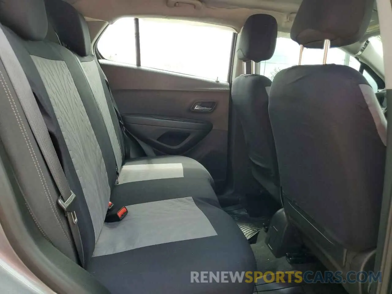 11 Photograph of a damaged car 3GNCJKSB9LL303037 CHEVROLET TRAX 2020