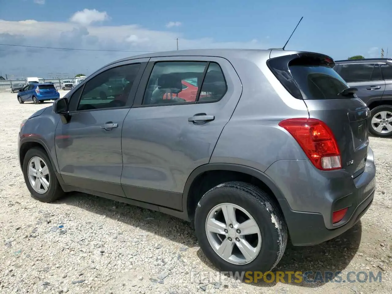 2 Photograph of a damaged car 3GNCJKSB9LL303037 CHEVROLET TRAX 2020