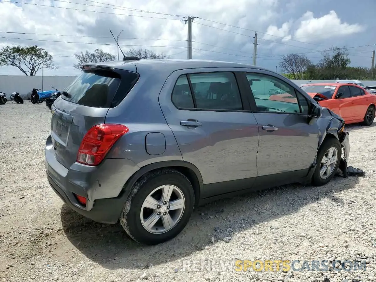 3 Photograph of a damaged car 3GNCJKSB9LL303037 CHEVROLET TRAX 2020