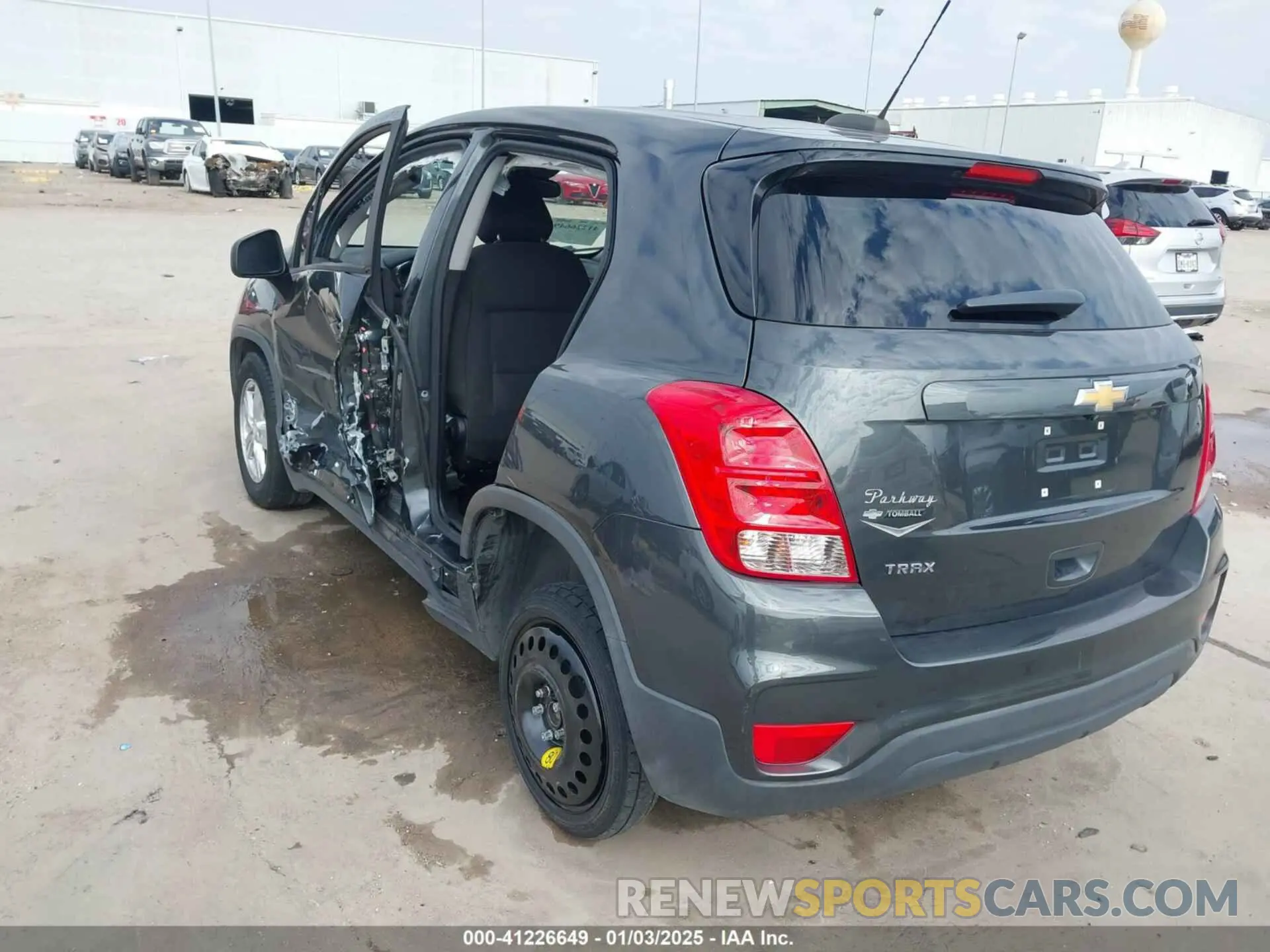 3 Photograph of a damaged car 3GNCJKSBXLL198895 CHEVROLET TRAX 2020