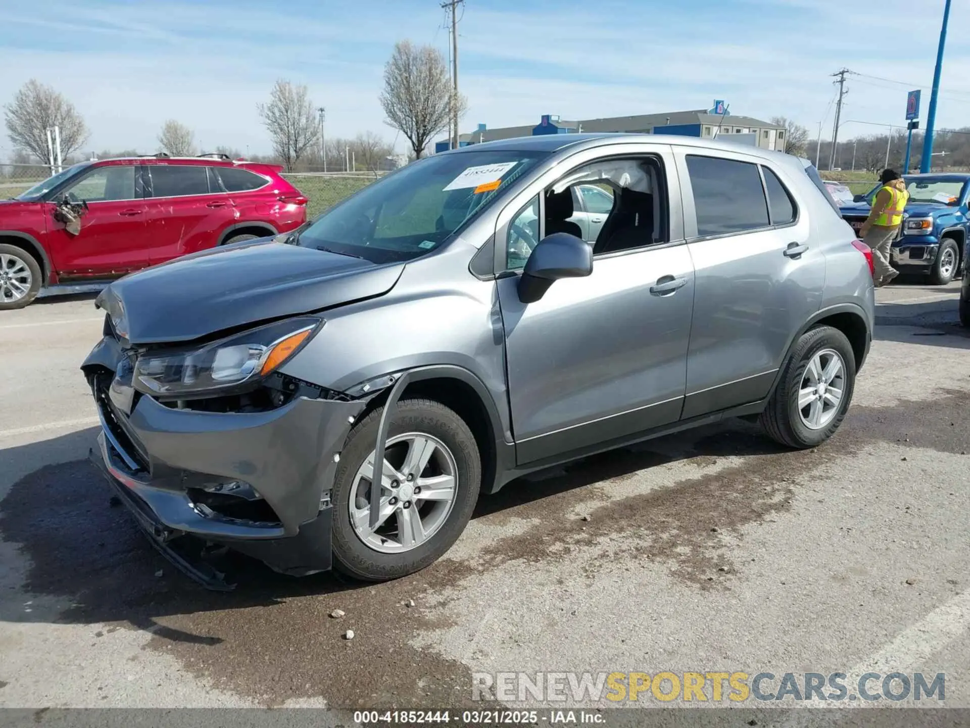 2 Photograph of a damaged car 3GNCJKSBXLL230292 CHEVROLET TRAX 2020