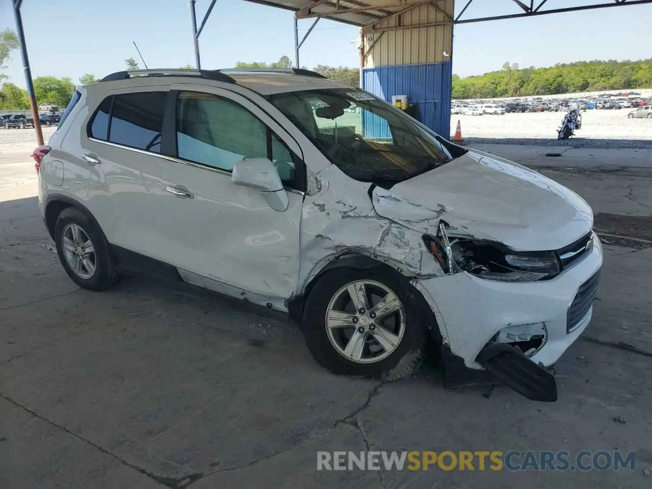 4 Photograph of a damaged car 3GNCJLSB0LL205049 CHEVROLET TRAX 2020