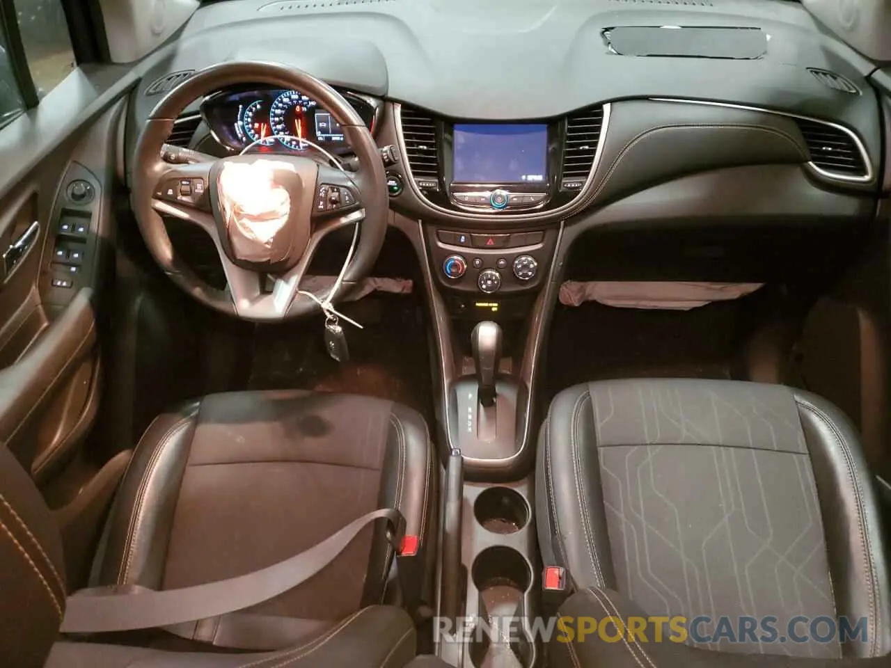 8 Photograph of a damaged car 3GNCJLSB1LL124903 CHEVROLET TRAX 2020