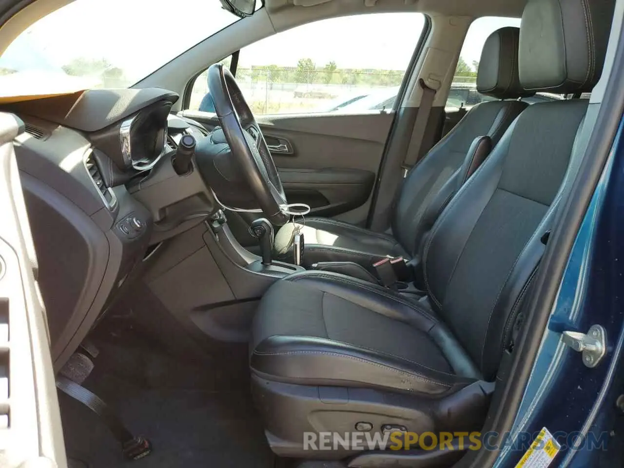 7 Photograph of a damaged car 3GNCJLSB1LL141376 CHEVROLET TRAX 2020