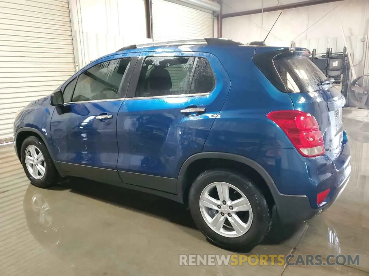 2 Photograph of a damaged car 3GNCJLSB1LL211586 CHEVROLET TRAX 2020