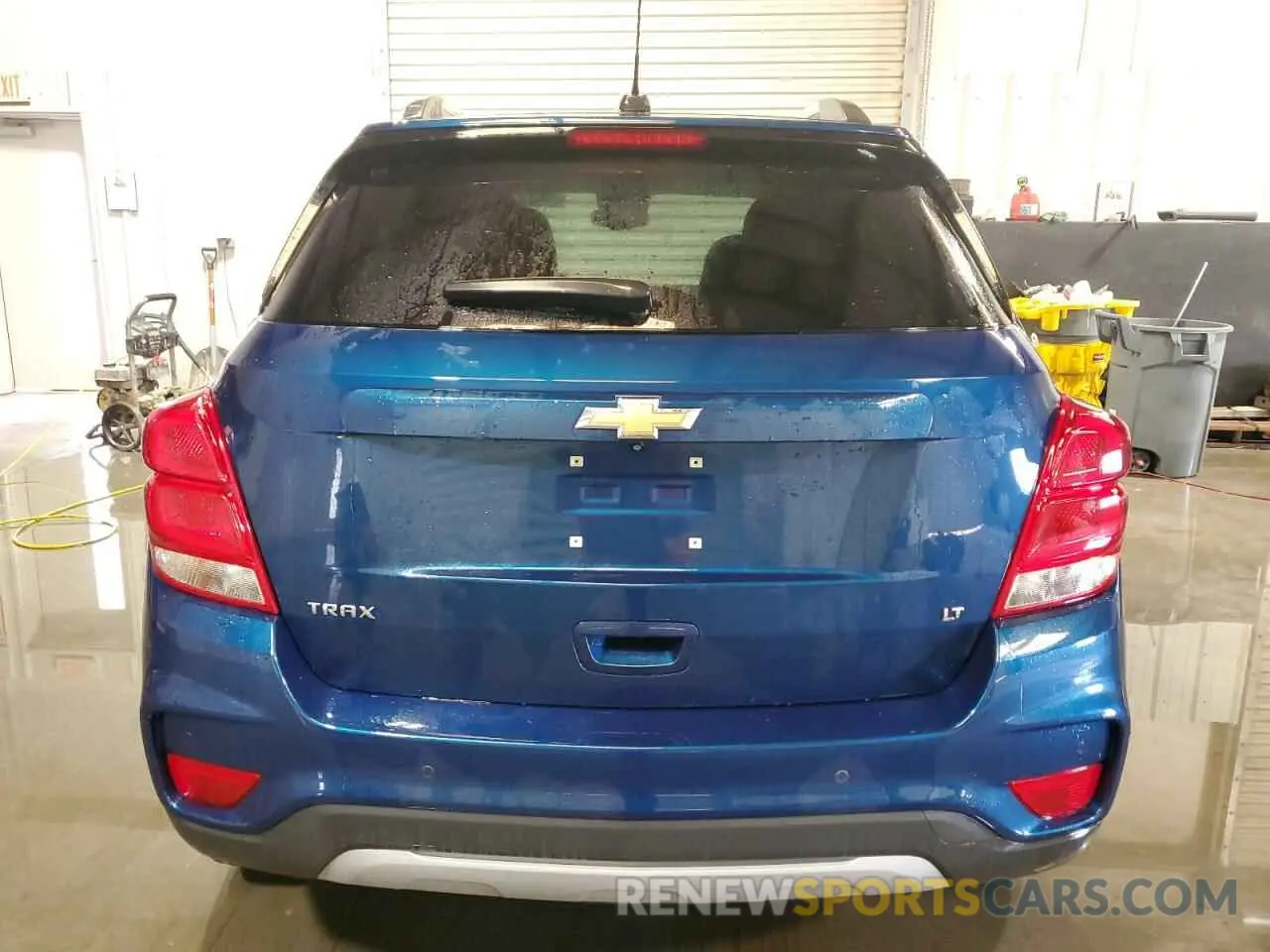 6 Photograph of a damaged car 3GNCJLSB1LL211586 CHEVROLET TRAX 2020