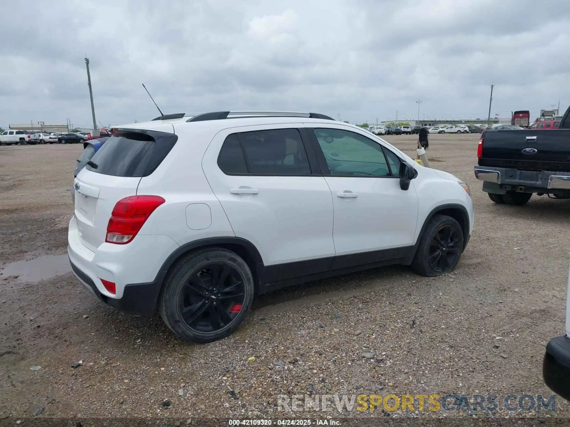 4 Фотография поврежденного автомобиля 3GNCJLSB3LL214473 CHEVROLET TRAX 2020