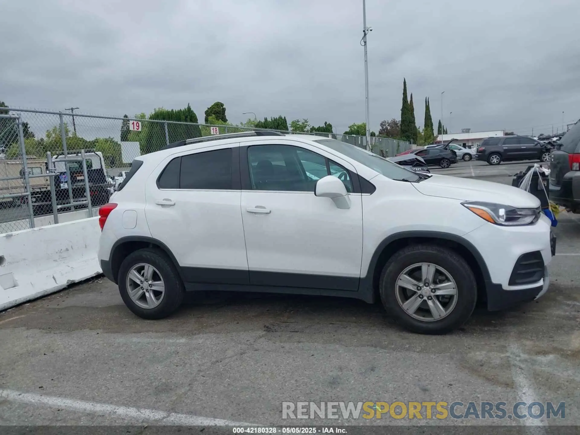 13 Фотография поврежденного автомобиля 3GNCJLSB3LL232259 CHEVROLET TRAX 2020
