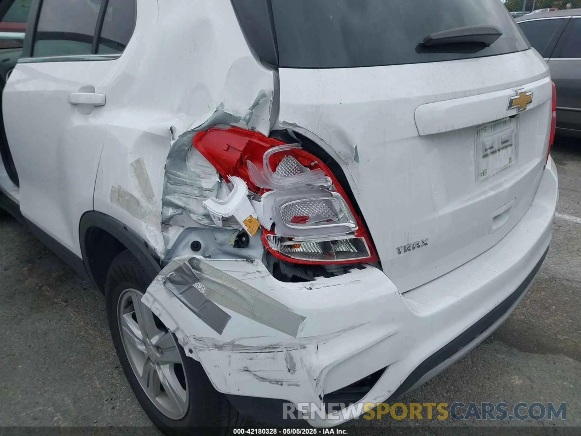 6 Фотография поврежденного автомобиля 3GNCJLSB3LL232259 CHEVROLET TRAX 2020