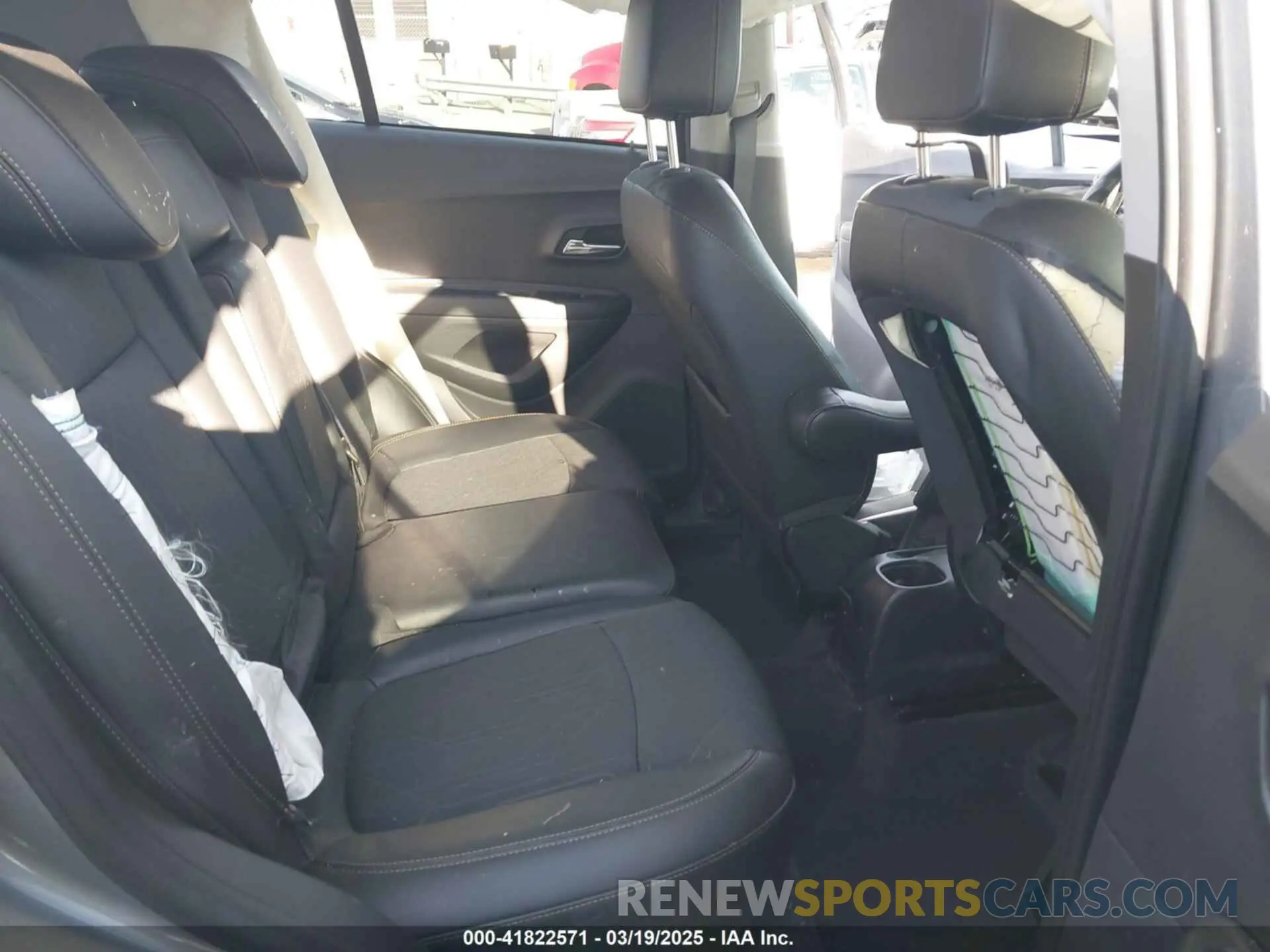 8 Фотография поврежденного автомобиля 3GNCJLSB3LL320390 CHEVROLET TRAX 2020