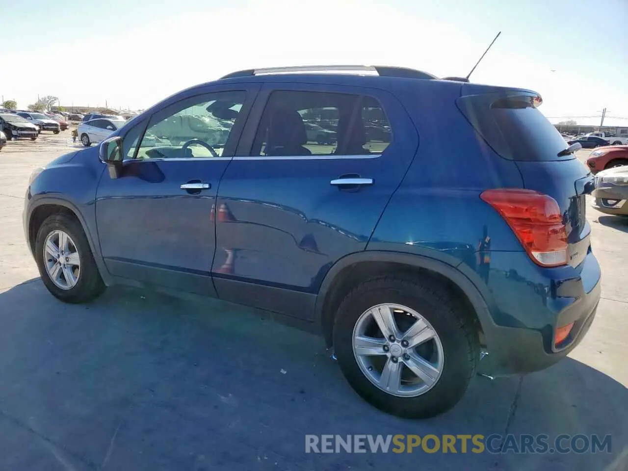 2 Photograph of a damaged car 3GNCJLSB4LL160391 CHEVROLET TRAX 2020