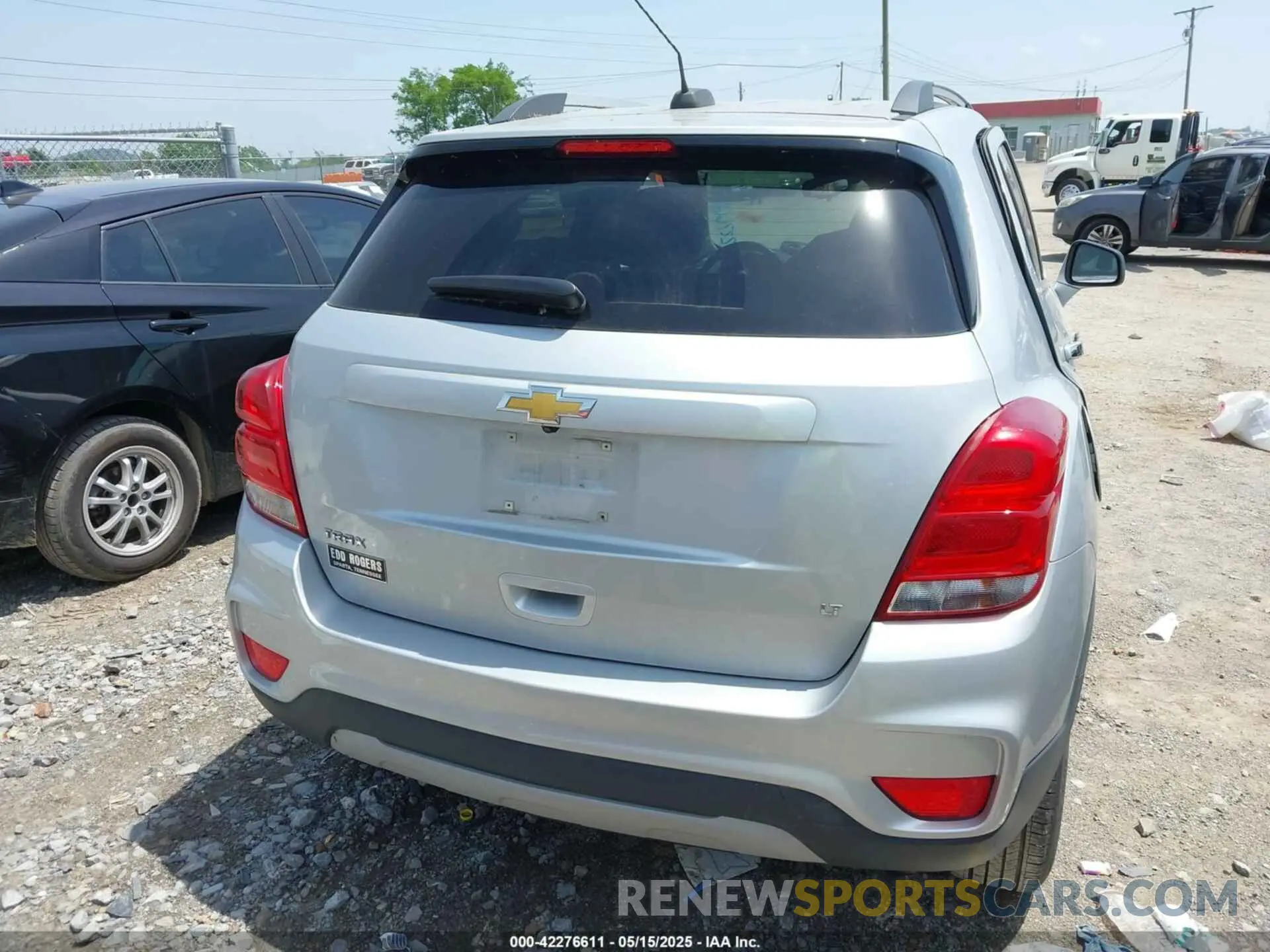16 Photograph of a damaged car 3GNCJLSB4LL261950 CHEVROLET TRAX 2020