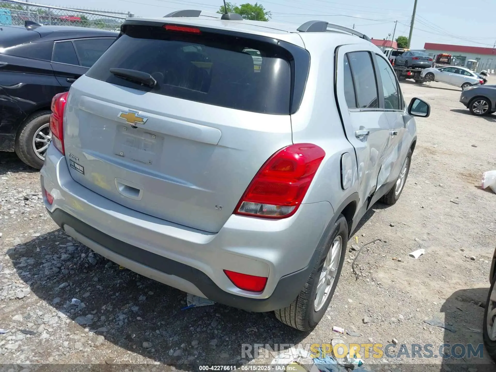 4 Photograph of a damaged car 3GNCJLSB4LL261950 CHEVROLET TRAX 2020