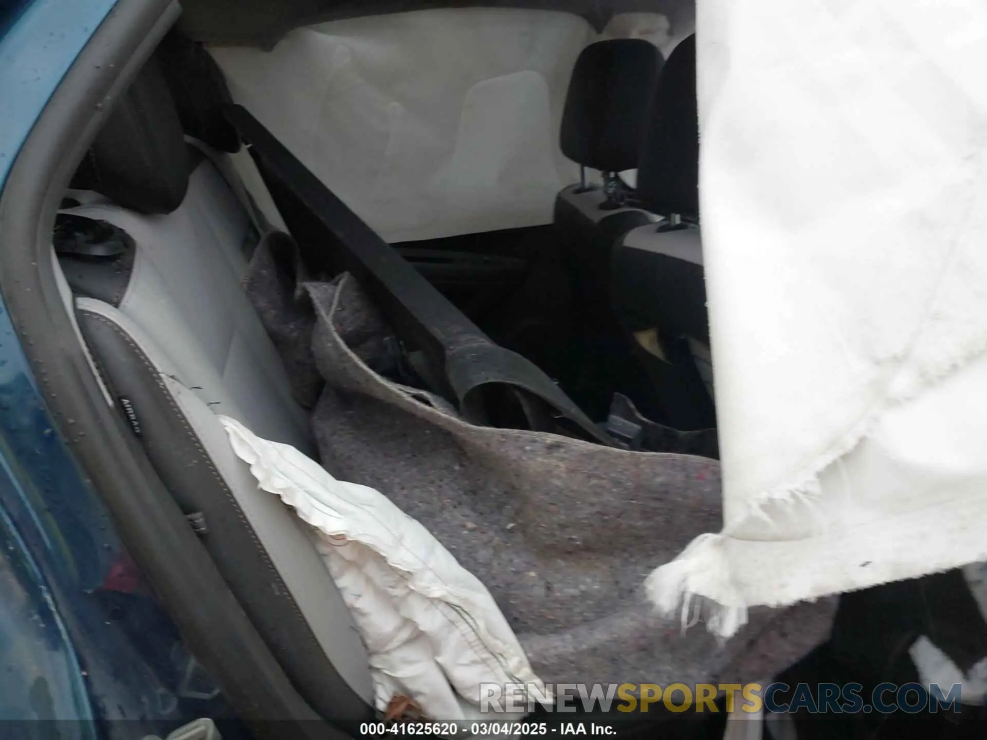 8 Photograph of a damaged car 3GNCJLSB4LL329096 CHEVROLET TRAX 2020