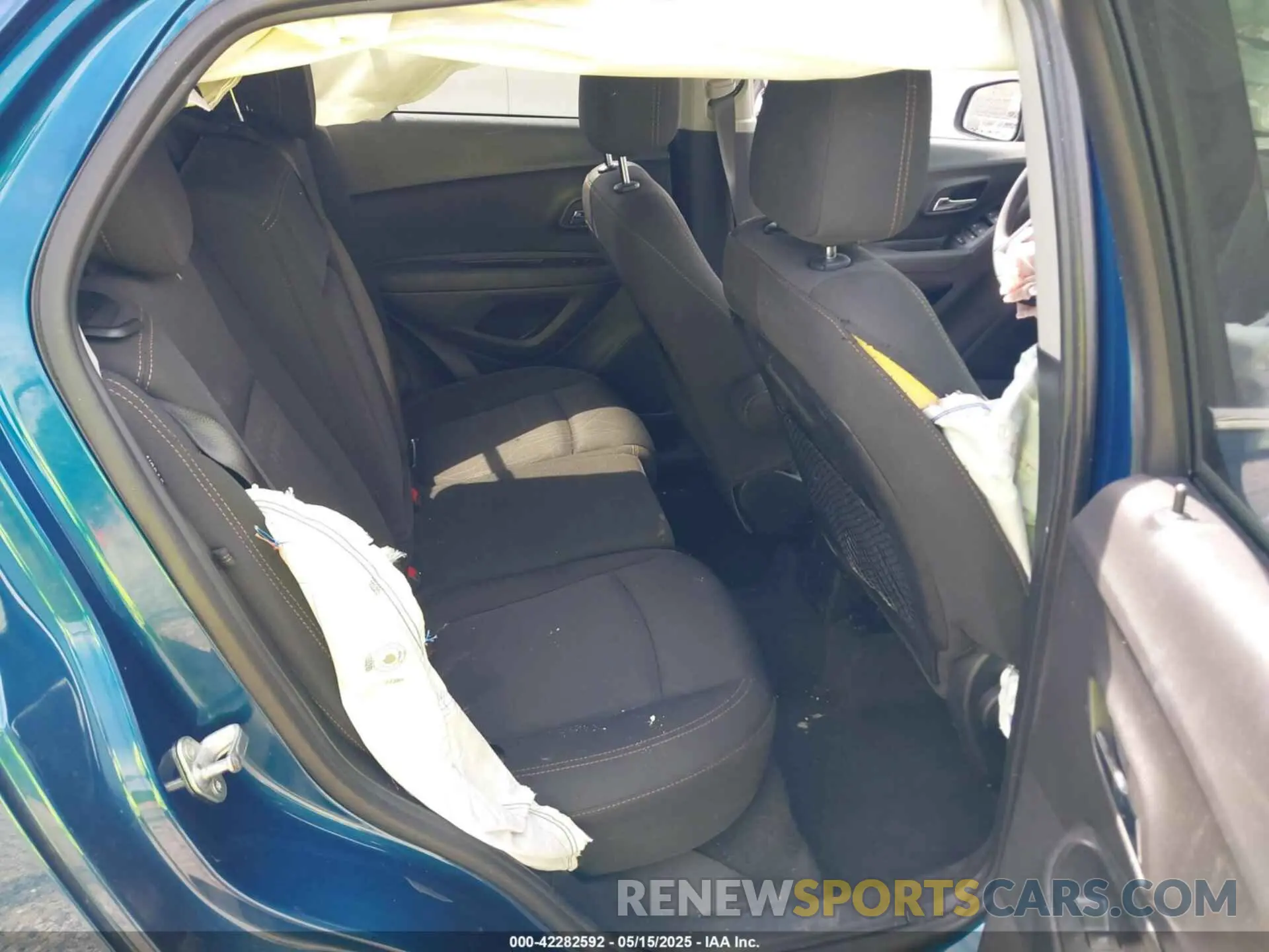 8 Фотография поврежденного автомобиля 3GNCJLSB5LL161632 CHEVROLET TRAX 2020