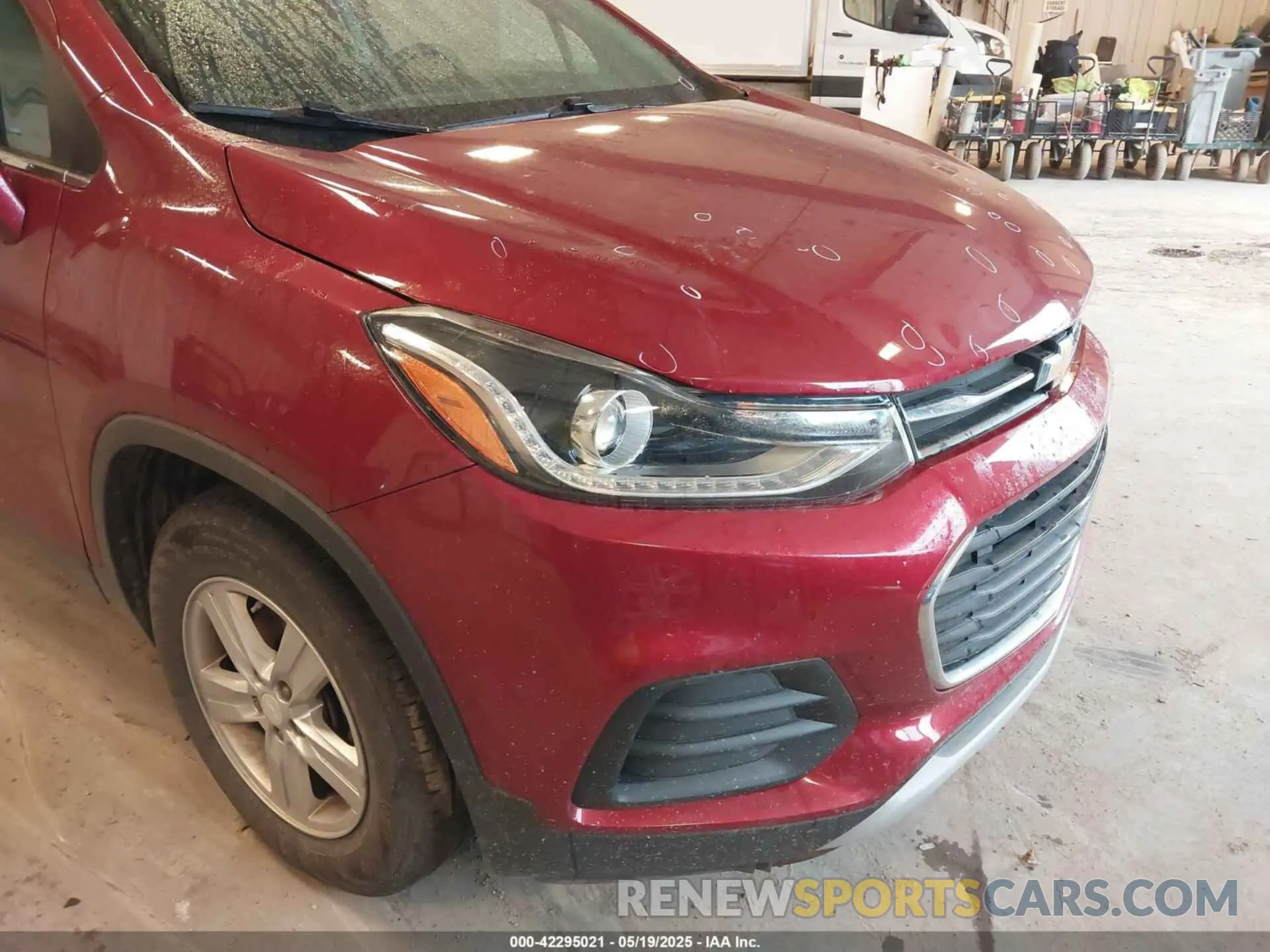 18 Photograph of a damaged car 3GNCJLSB5LL184957 CHEVROLET TRAX 2020