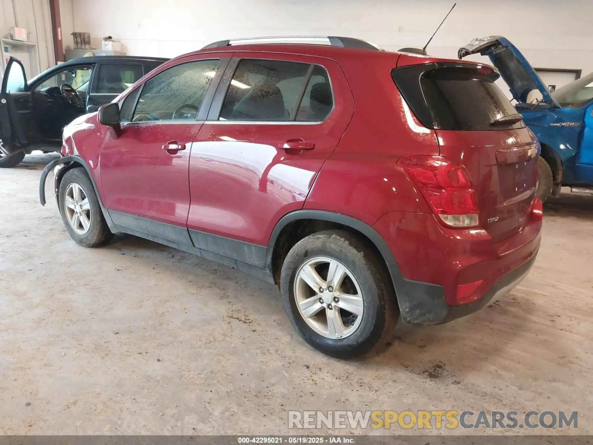 3 Photograph of a damaged car 3GNCJLSB5LL184957 CHEVROLET TRAX 2020