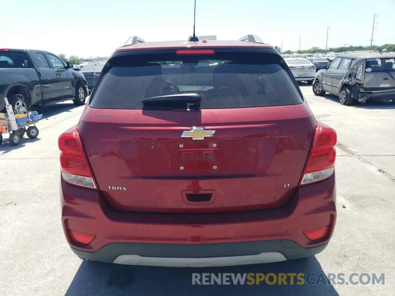 6 Photograph of a damaged car 3GNCJLSB5LL200039 CHEVROLET TRAX 2020