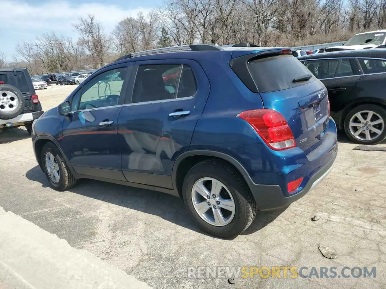 2 Photograph of a damaged car 3GNCJLSB5LL233042 CHEVROLET TRAX 2020