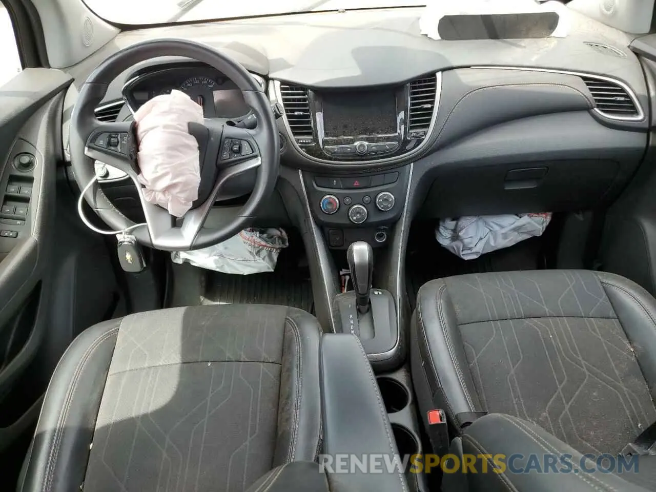 8 Фотография поврежденного автомобиля 3GNCJLSB5LL290633 CHEVROLET TRAX 2020