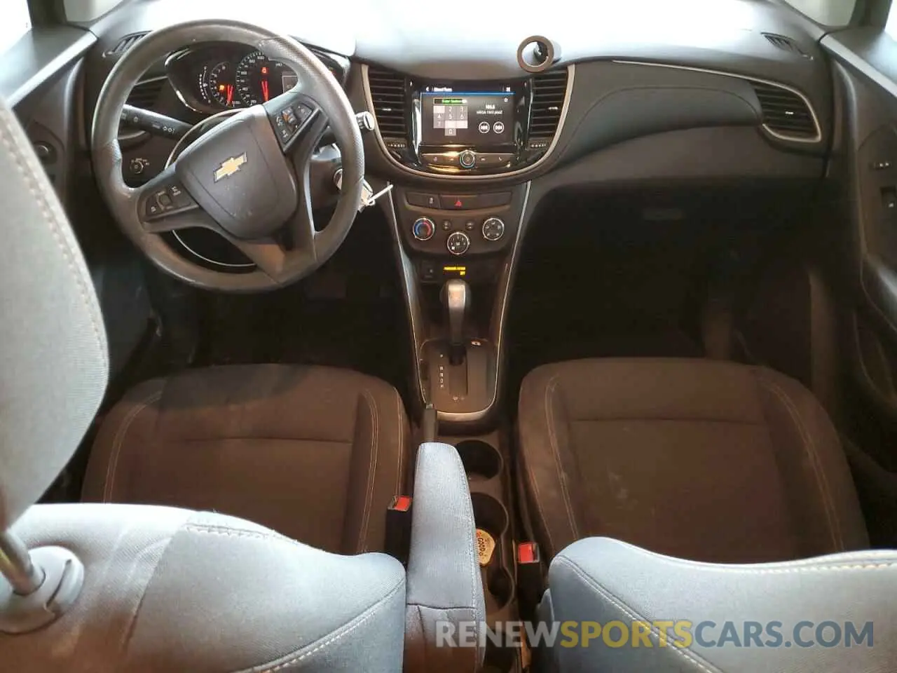 8 Photograph of a damaged car 3GNCJLSB7LL252711 CHEVROLET TRAX 2020
