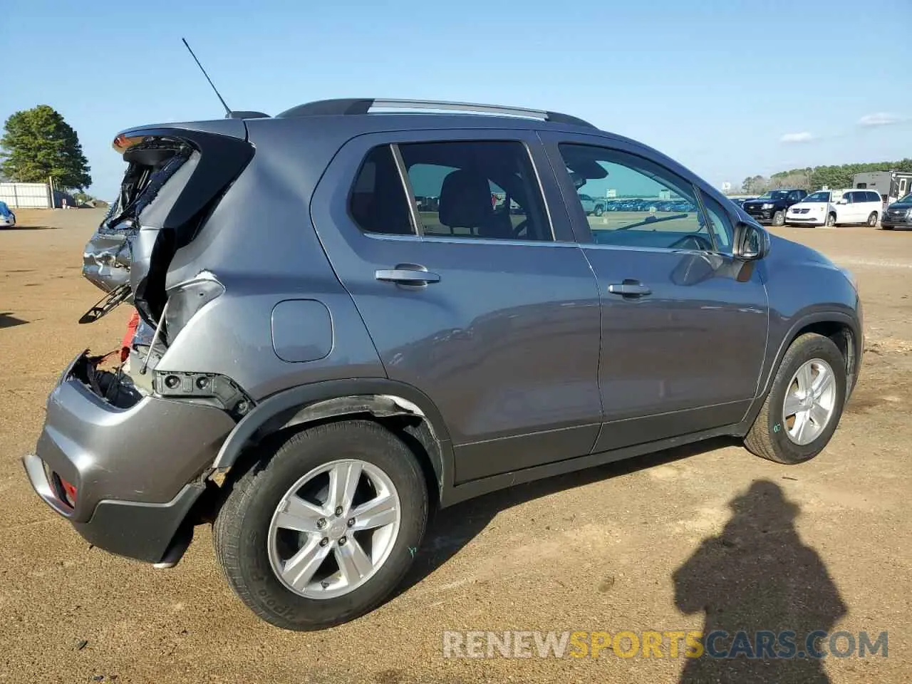 3 Photograph of a damaged car 3GNCJLSB8LL187108 CHEVROLET TRAX 2020