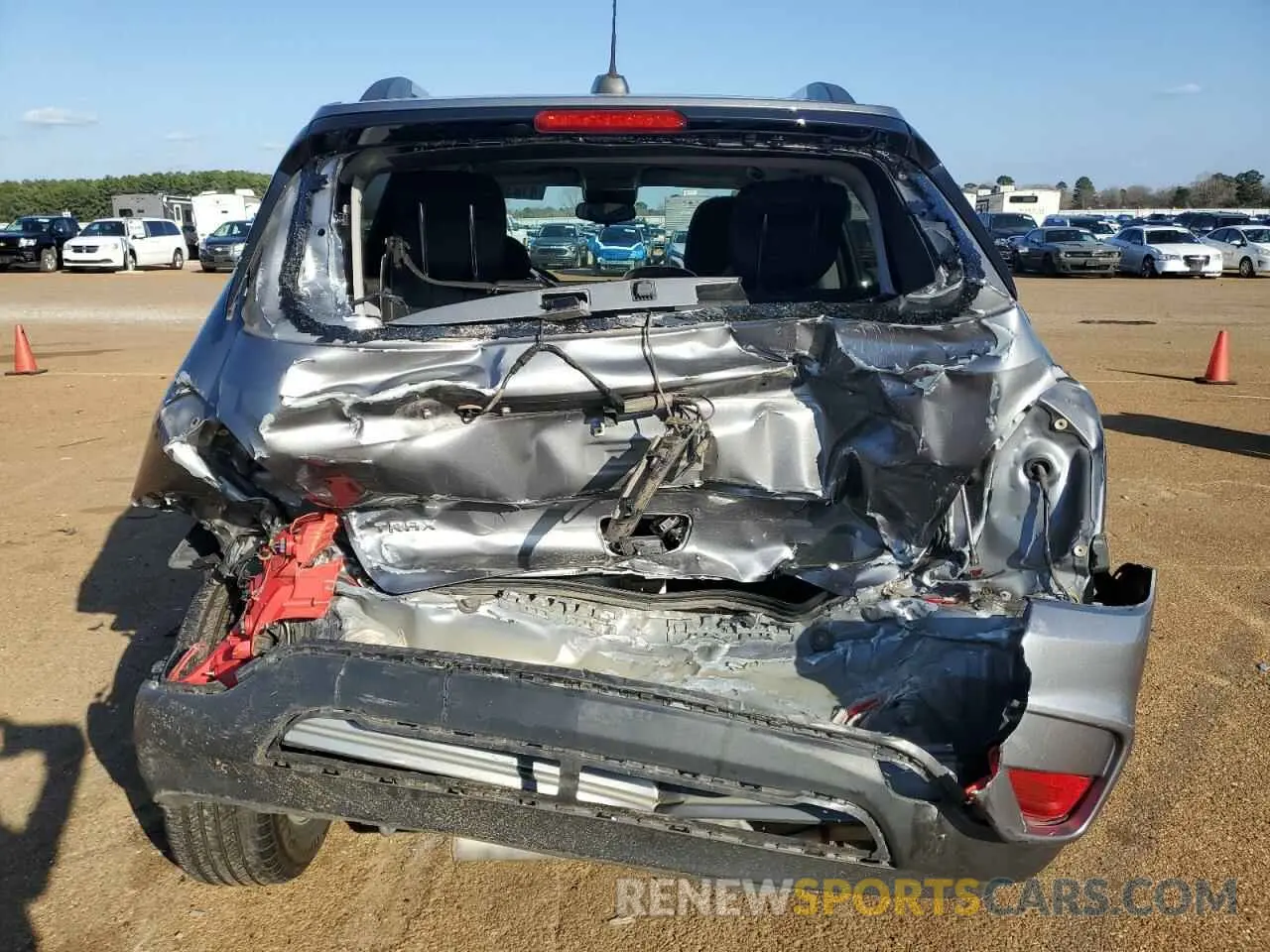 6 Photograph of a damaged car 3GNCJLSB8LL187108 CHEVROLET TRAX 2020
