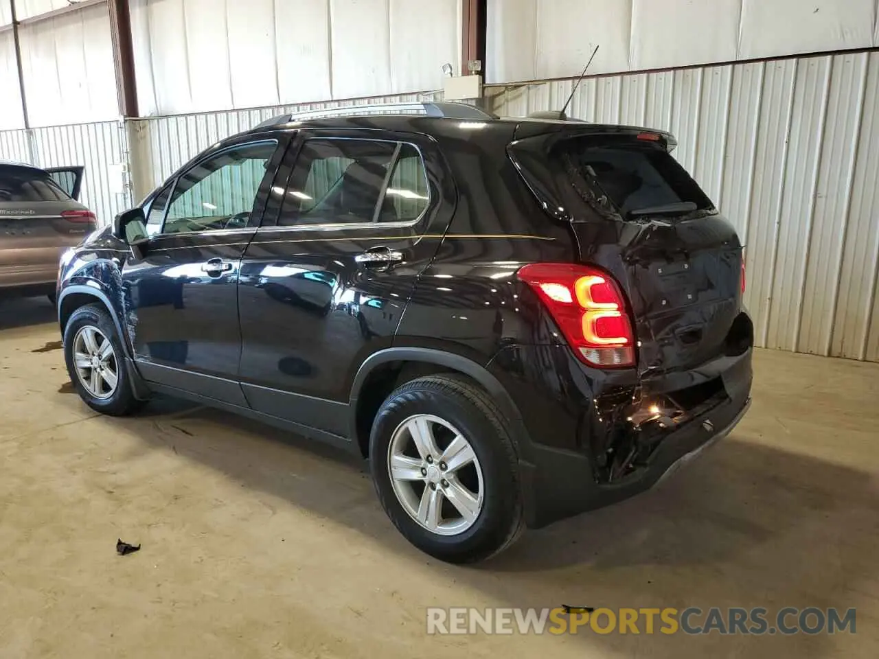 2 Photograph of a damaged car 3GNCJLSB8LL225095 CHEVROLET TRAX 2020