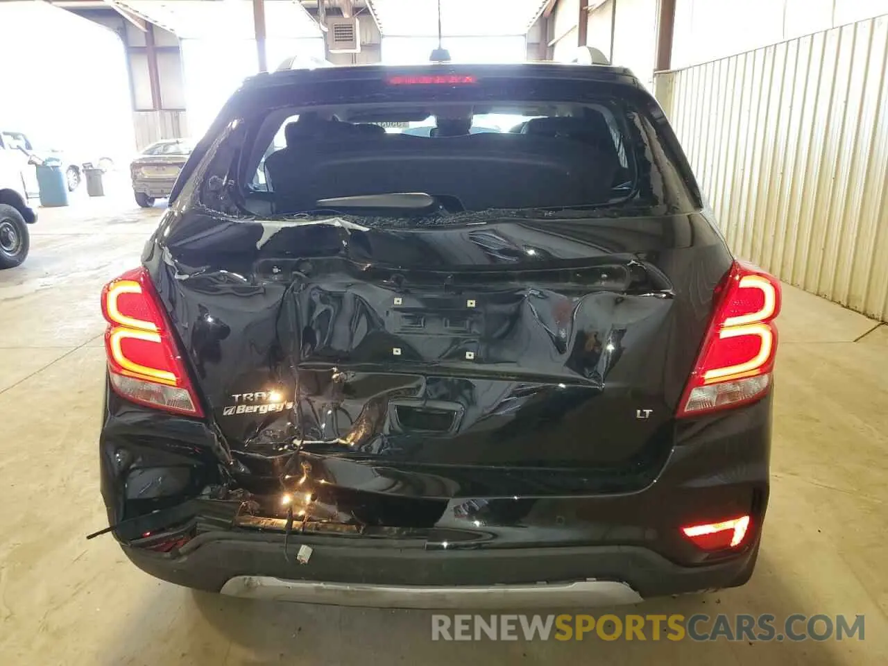 6 Photograph of a damaged car 3GNCJLSB8LL225095 CHEVROLET TRAX 2020