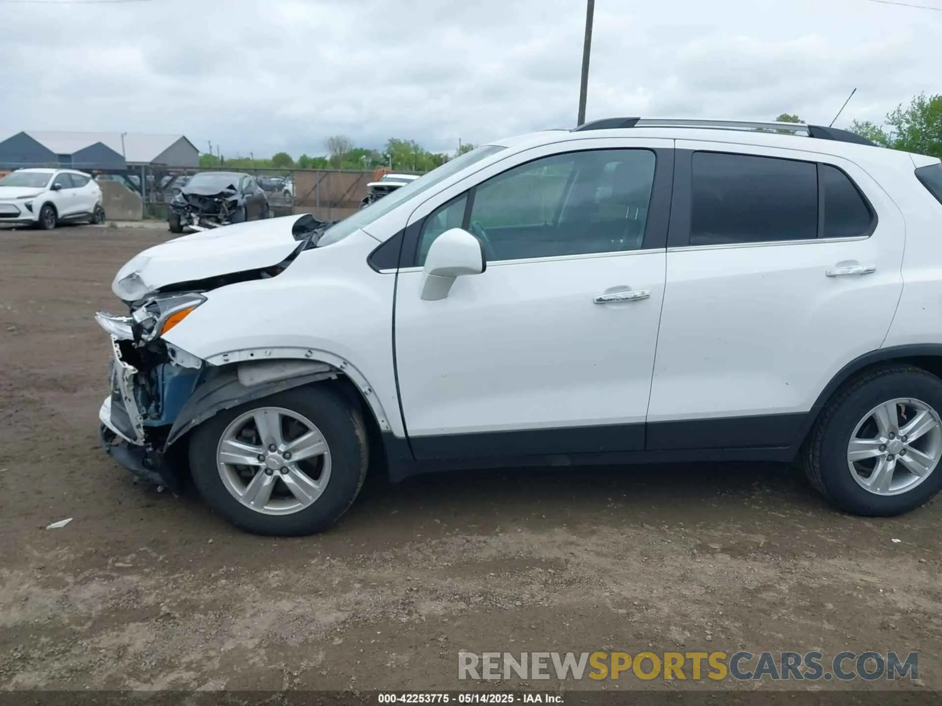 14 Photograph of a damaged car 3GNCJLSB9LL143621 CHEVROLET TRAX 2020