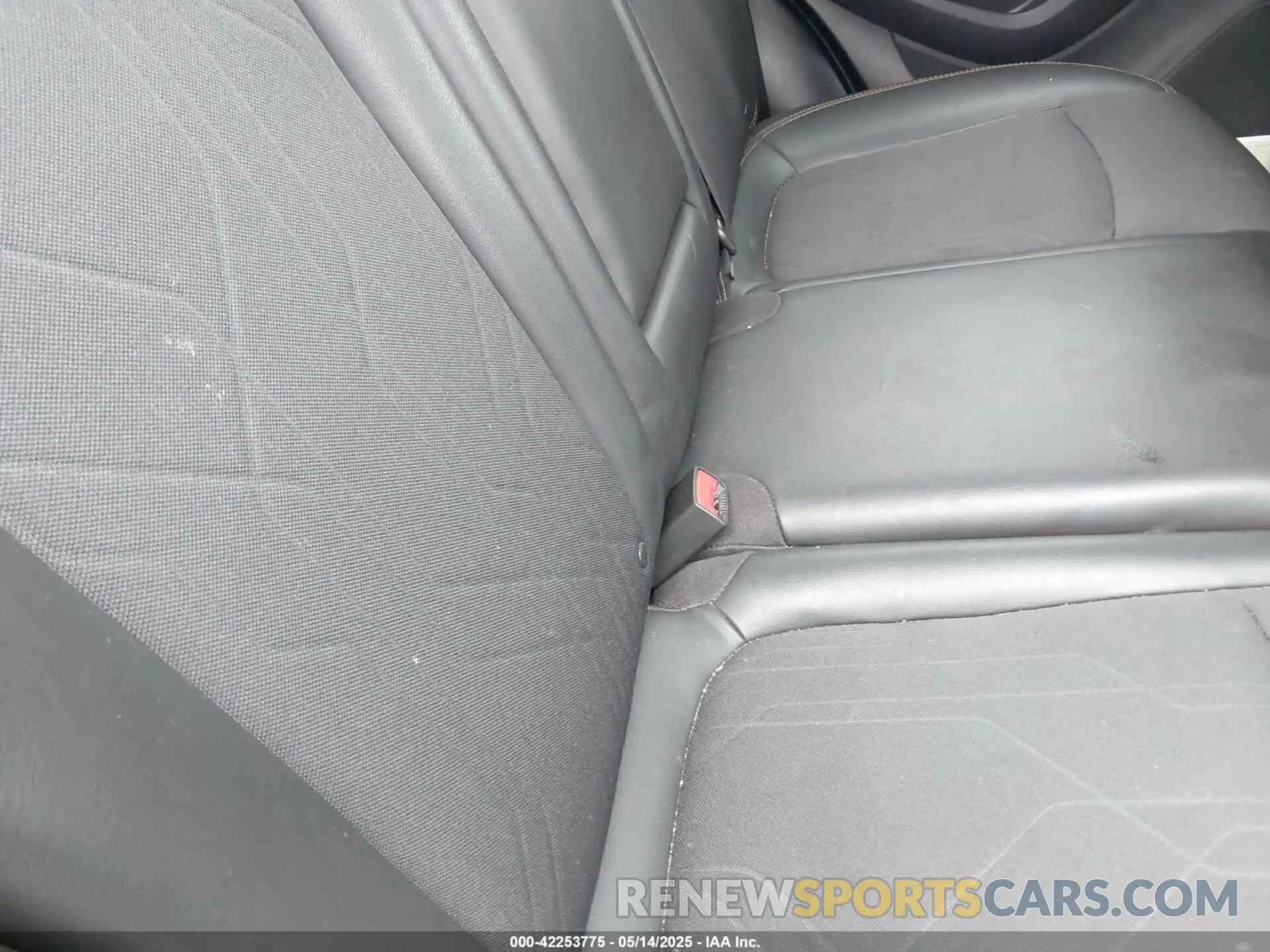 8 Photograph of a damaged car 3GNCJLSB9LL143621 CHEVROLET TRAX 2020