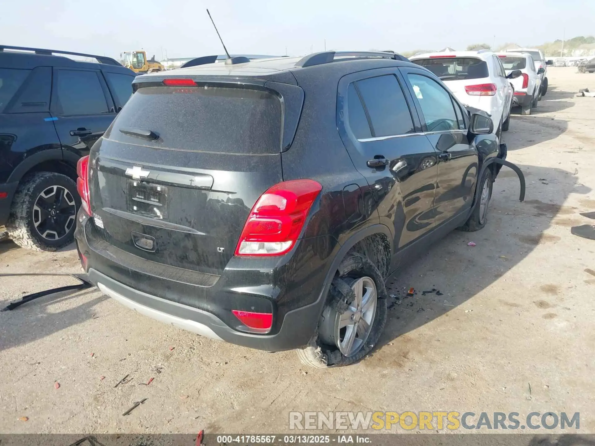 4 Фотография поврежденного автомобиля 3GNCJLSB9LL166462 CHEVROLET TRAX 2020