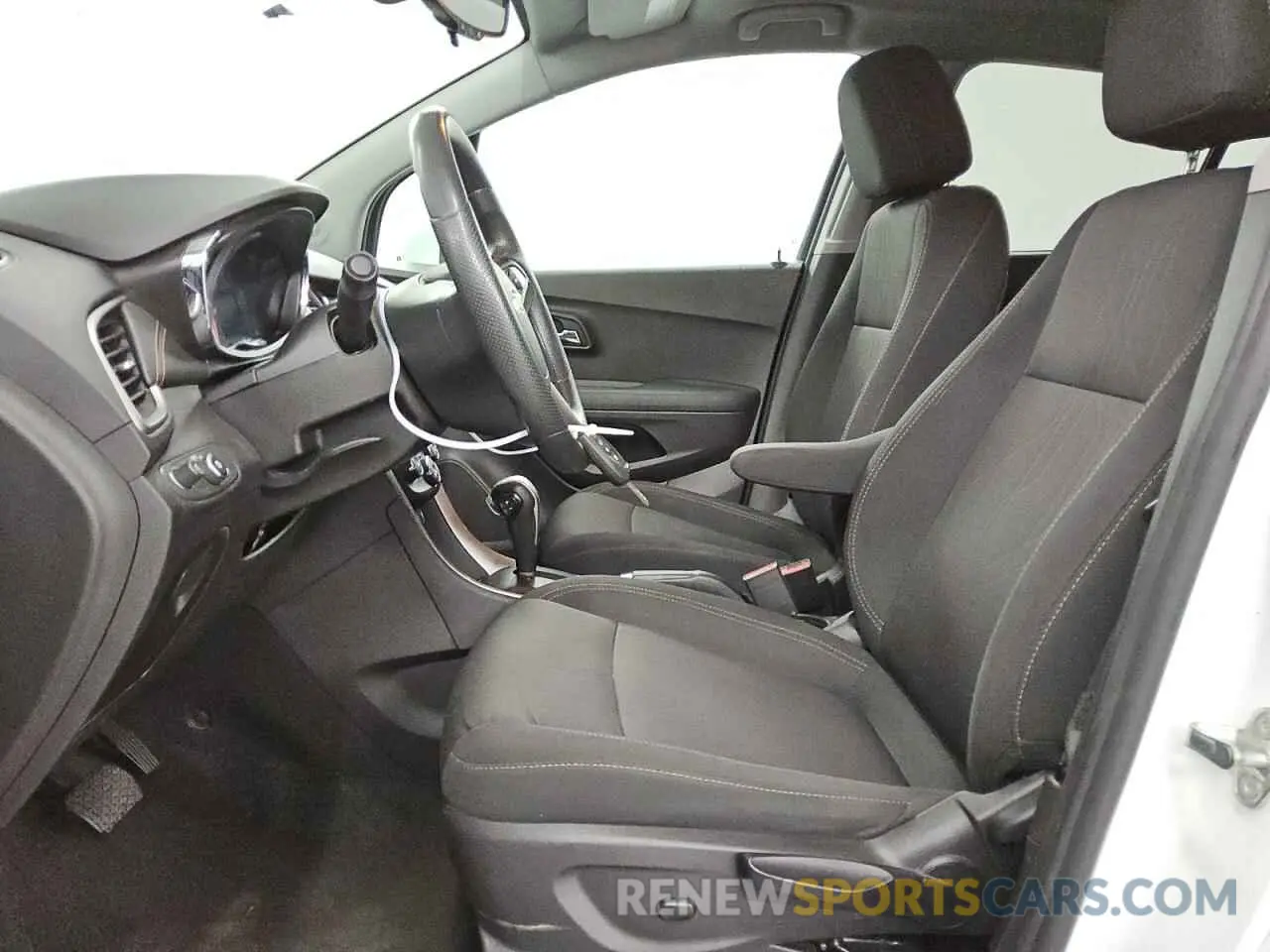 7 Photograph of a damaged car 3GNCJLSB9LL210489 CHEVROLET TRAX 2020